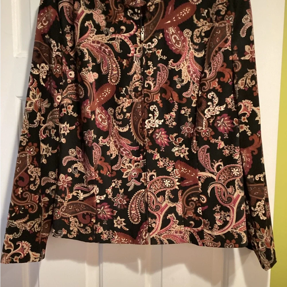 Blazer - Picture 2 of 5